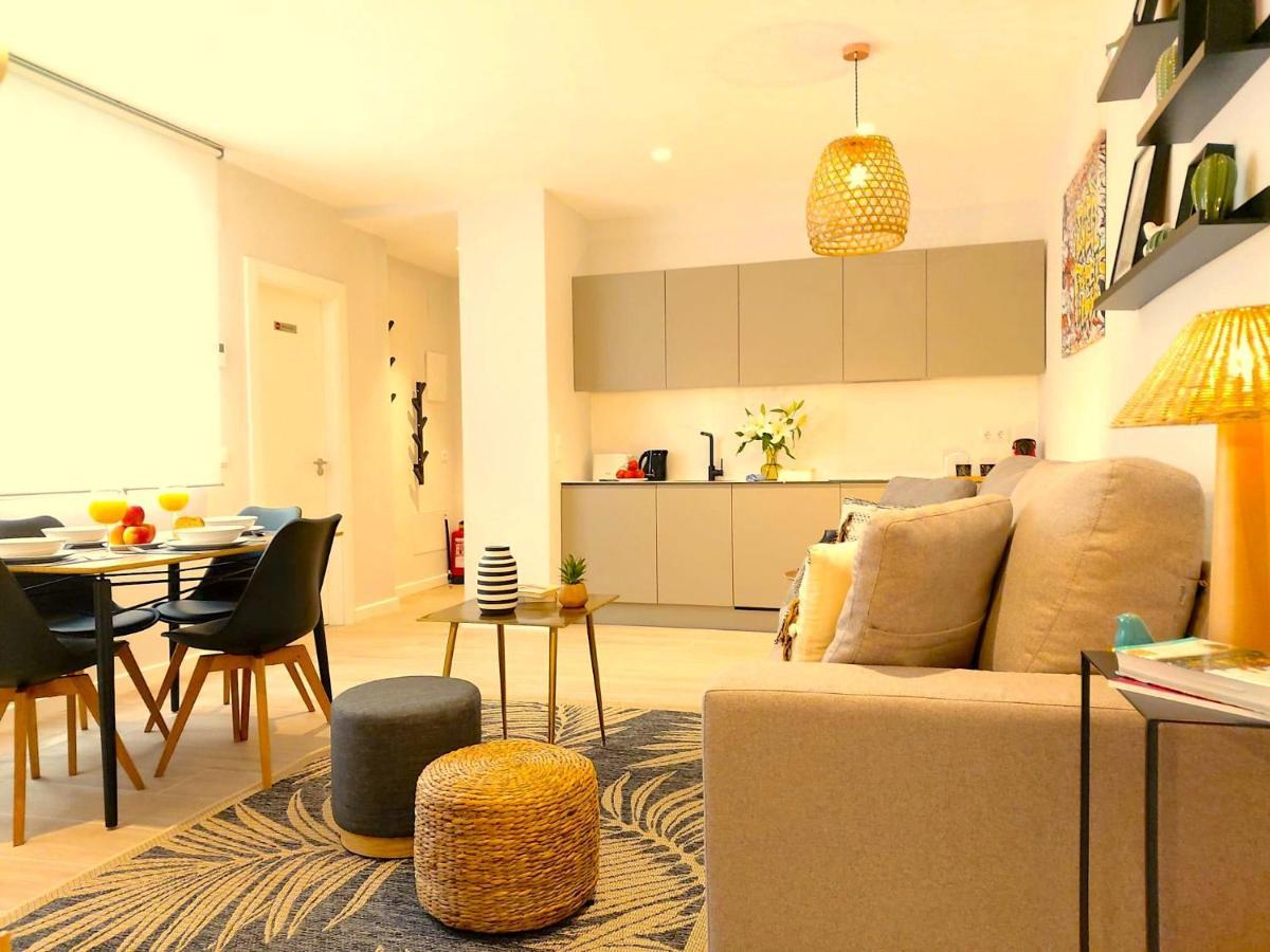 Apartamento Nuevo Y Reformado Al Lado De La Gran Via Madrilena Esterno foto