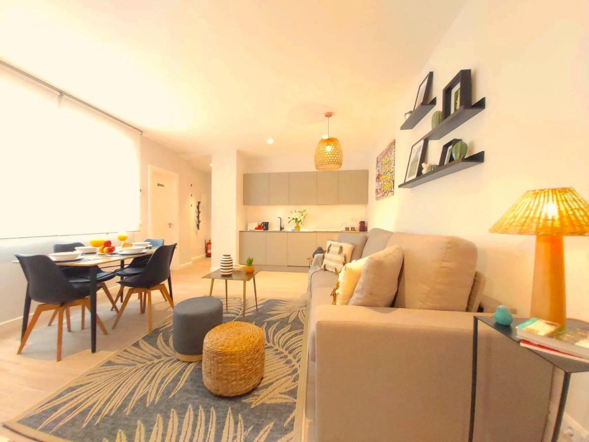 Apartamento Nuevo Y Reformado Al Lado De La Gran Via Madrilena Esterno foto