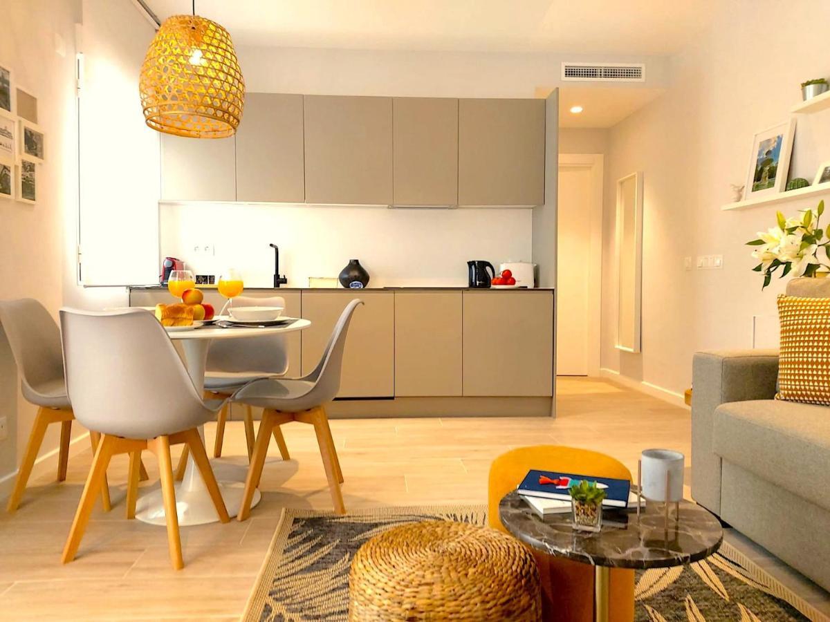 Apartamento Nuevo Y Reformado Al Lado De La Gran Via Madrilena Esterno foto