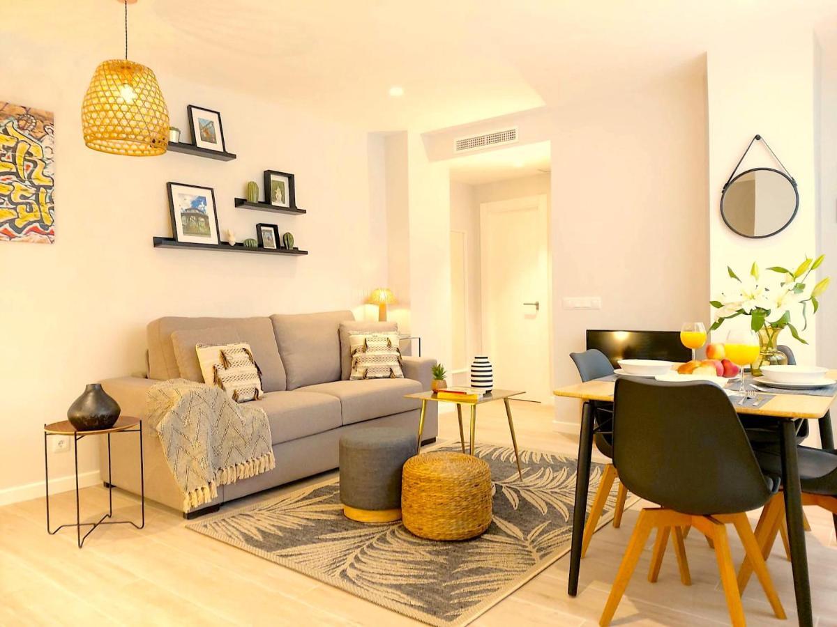 Apartamento Nuevo Y Reformado Al Lado De La Gran Via Madrilena Esterno foto